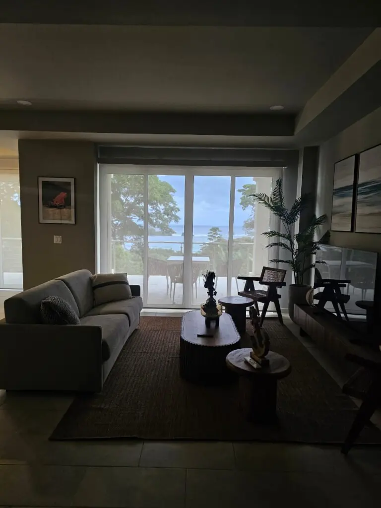 96e6184b e7ed 40fc a8f8 4b0d891ee855